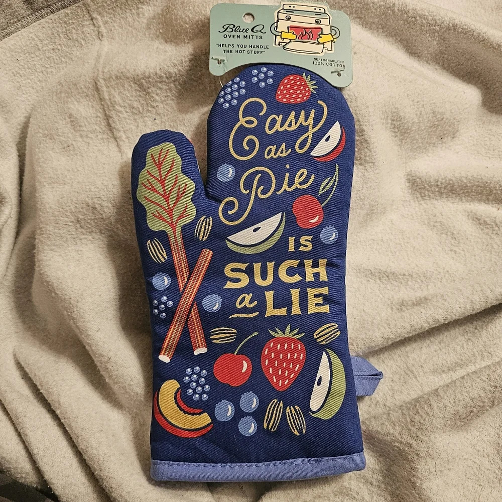 Blue Q Easy As Pie Is Such A Lie Baking Themed Oven Mitt